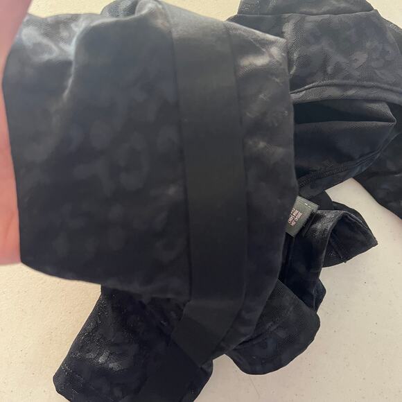 Victoria's Secret Leopard print Black mesh long sleeve Top, zip up Size S - Picture 16 of 16